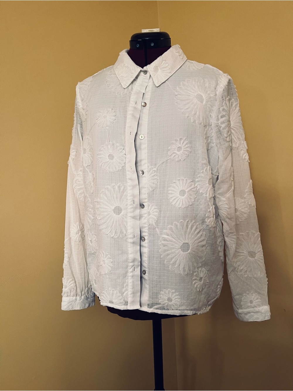 Nanette Nanette Lepore White Floral Appliqué Button Front Blouse Size Large